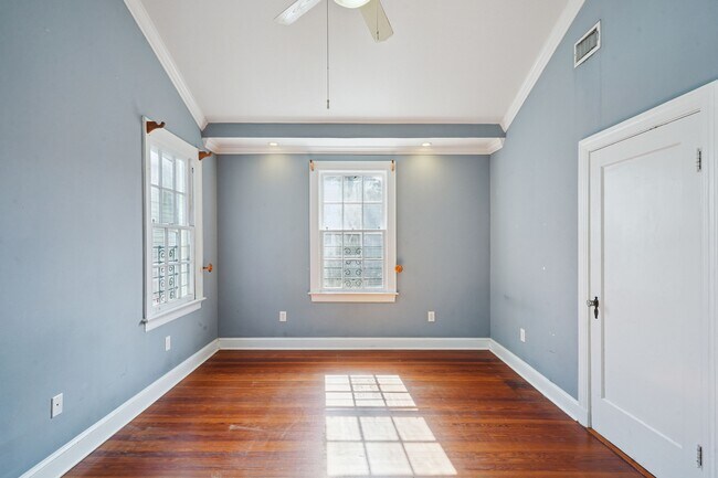 Building Photo - 3115 Nashville Ave