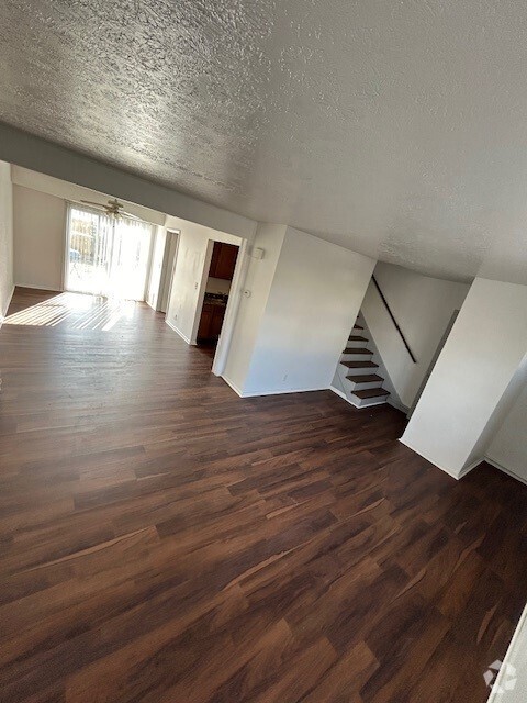 Building Photo - 6606 Vandre Ave
