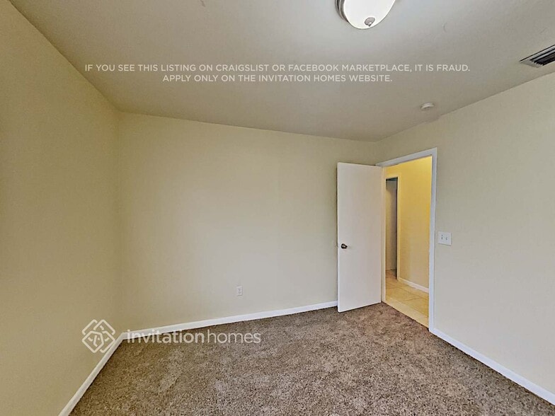 Building Photo - 364 Henthorne Dr