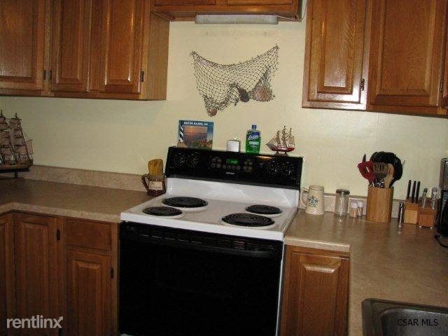 Building Photo - 4 br, 2 bath House - 457 Strayer Street,