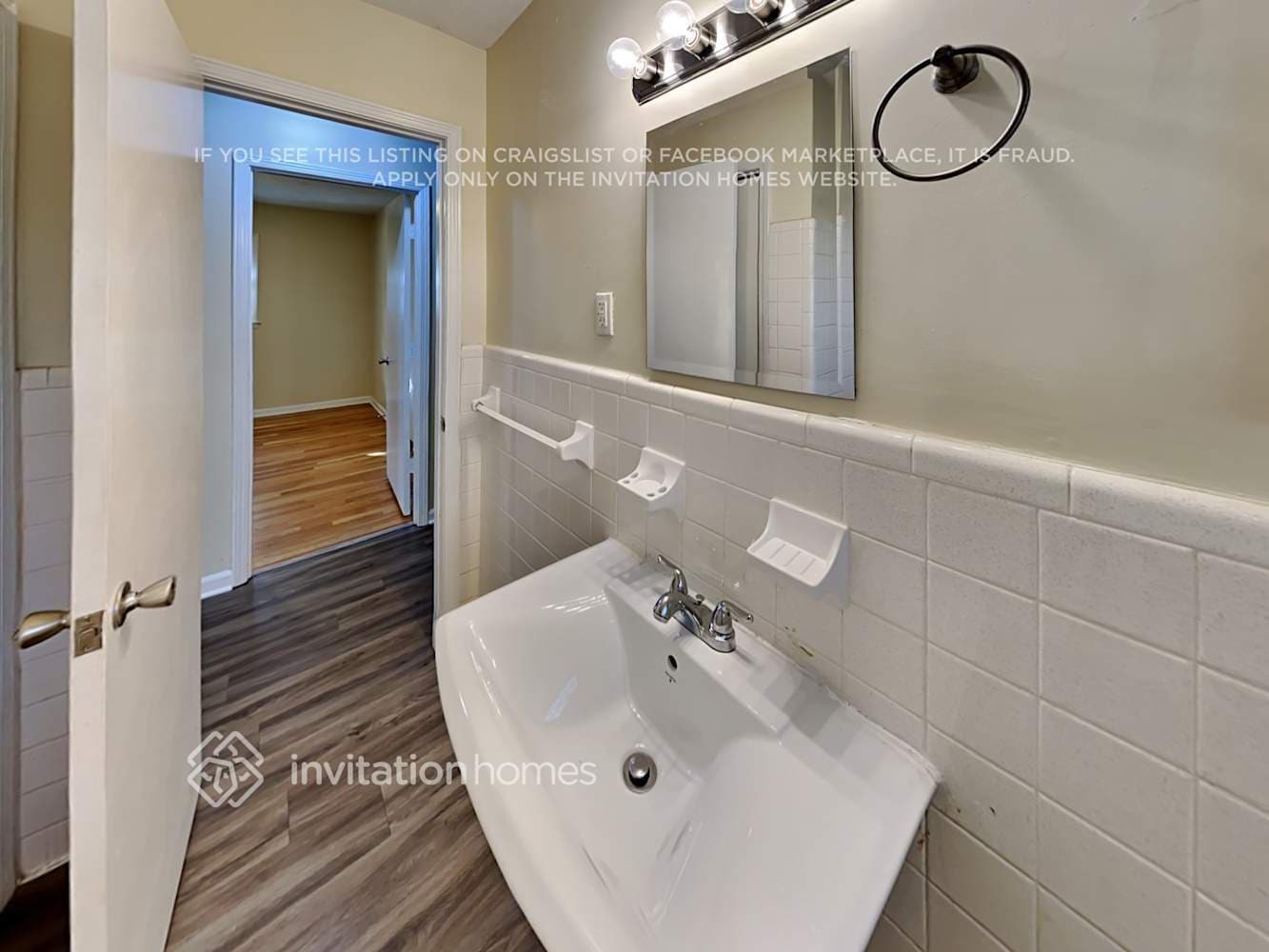 Building Photo - 2926 Pine Hill Dr