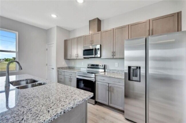 Building Photo - 1310 NW Juanita Pl