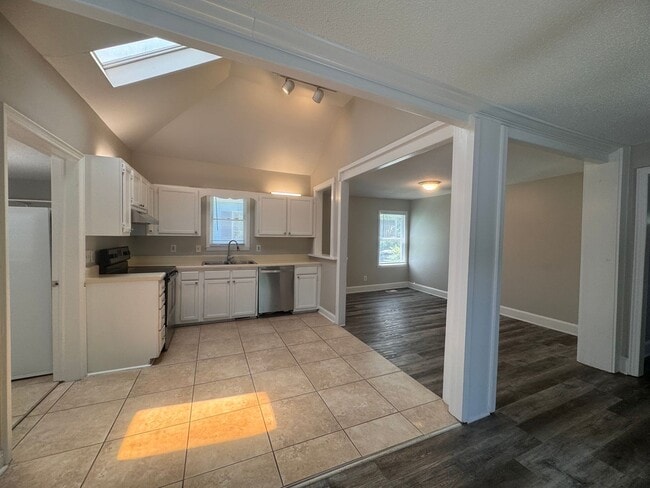 Building Photo - 3BR 2BA Home in Fisher Park