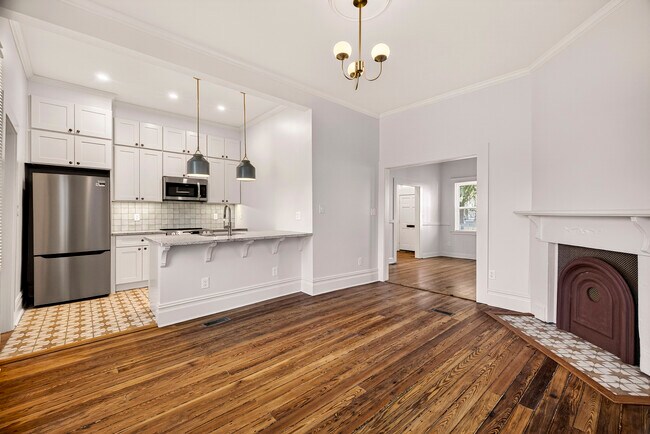 Building Photo - Renovated Historic Home