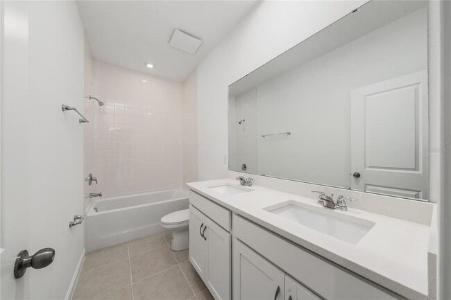 Building Photo - 2402 Celebration Blvd