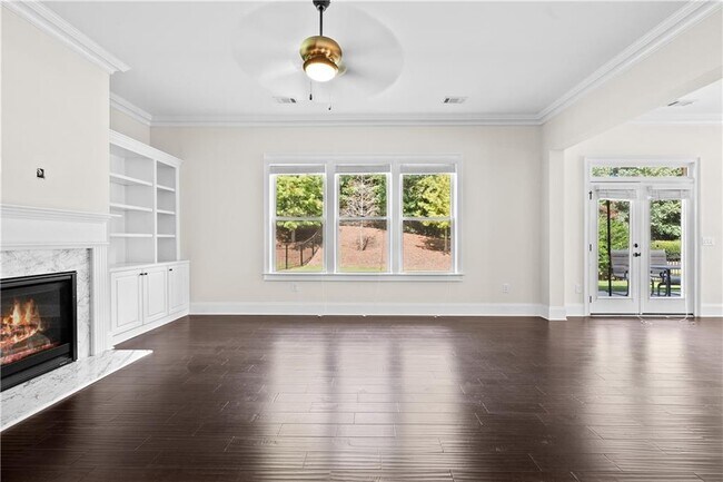 Building Photo - 3619 Strath Dr