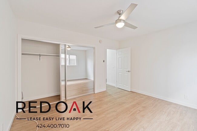 Building Photo - Gorgeous One Bedroom with Large Windows, A...