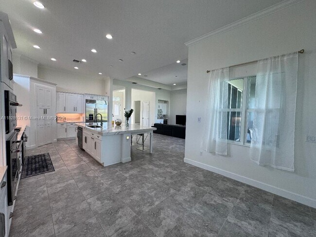 Building Photo - 4691 Estates Cir