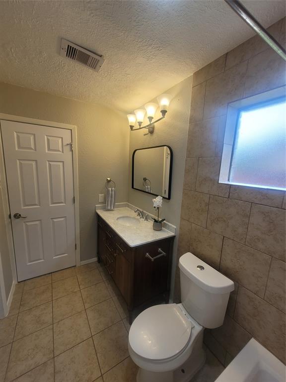Building Photo - 2518 Fredericksburg Dr