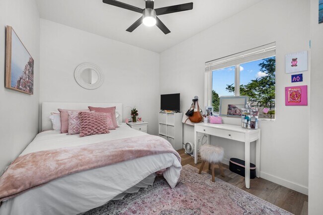 Building Photo - Brand new!