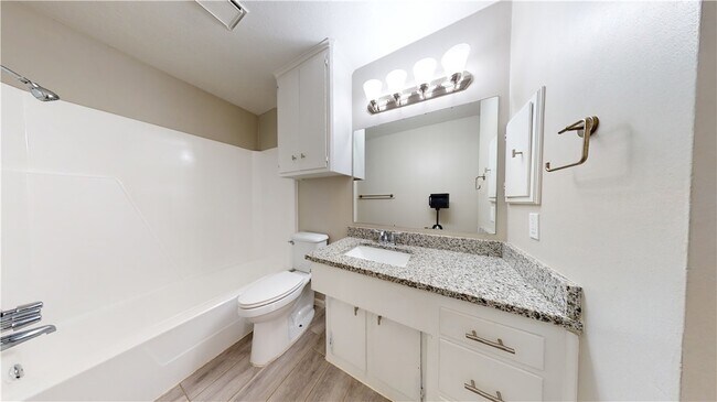 Building Photo - 3923 Olive St