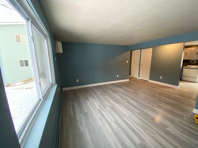 Building Photo - 2274 Grandview Rd