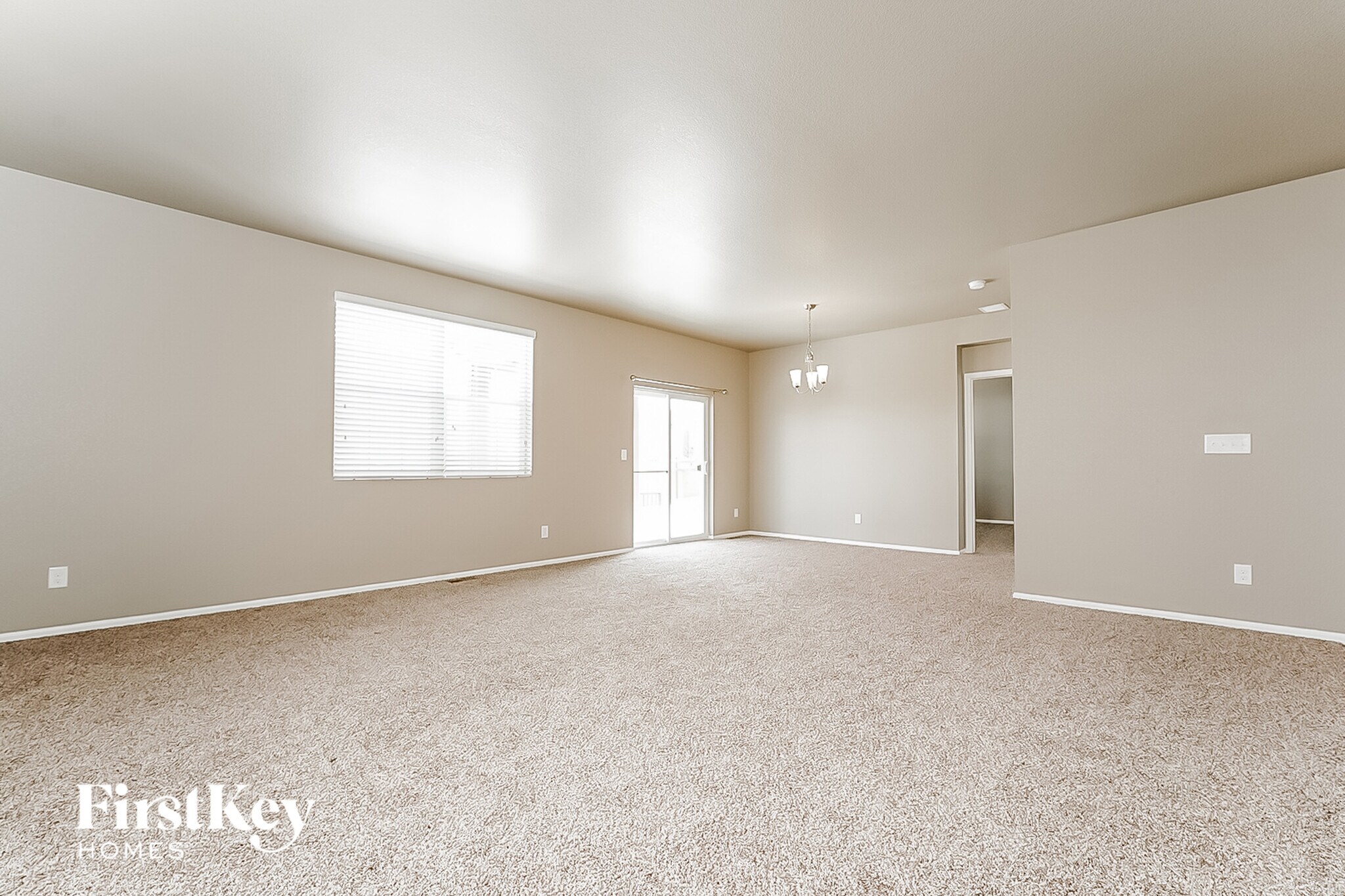 Building Photo - 6464 N Ensenada Ct