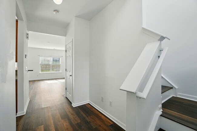 Building Photo - (Coming Soon) Townhome in Pineville – Quie...