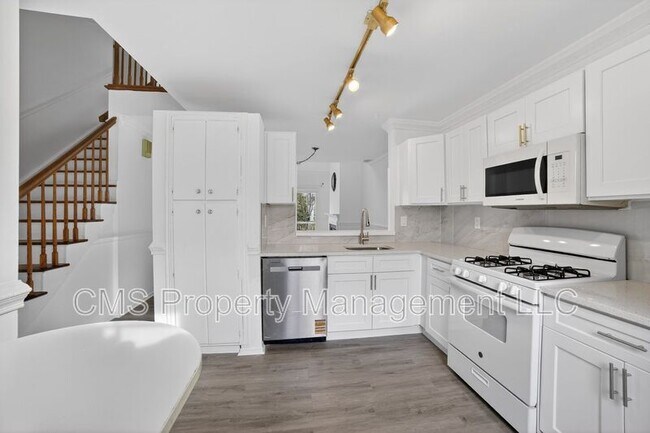 Building Photo - 1803 Poplar Ct