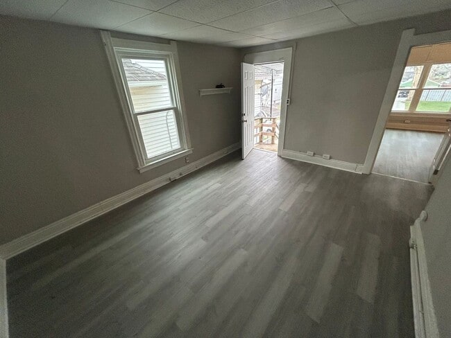 Building Photo - 417 Utah St