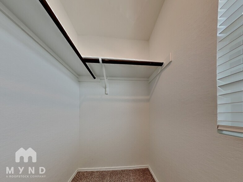 Building Photo - 7125 Spotted Leaf Wy