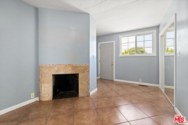 Building Photo - 4141 W 62nd St