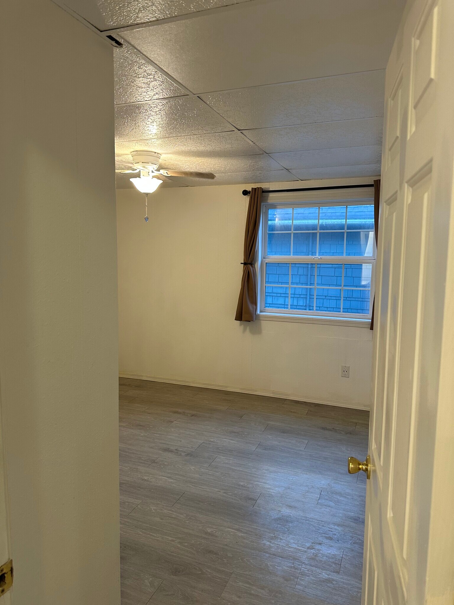 Building Photo - 1160 Park Ave