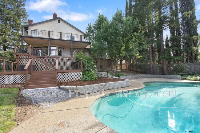 Building Photo - 1688 El Capitan Dr