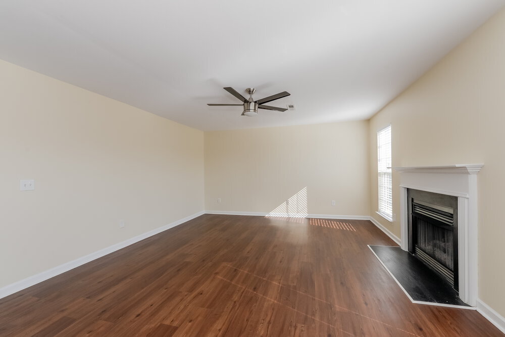 Building Photo - 1043 Vanguard Dr