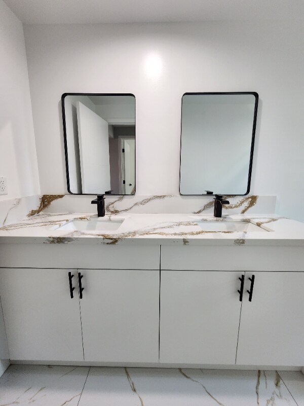 Building Photo - 2223 S Highland Ave