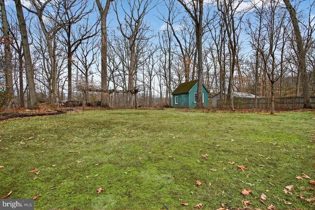 Building Photo - 16 Beechtree Ln