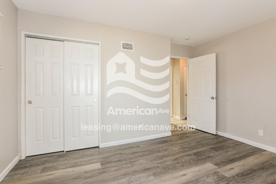 Building Photo - 1657 Mowbry Ln