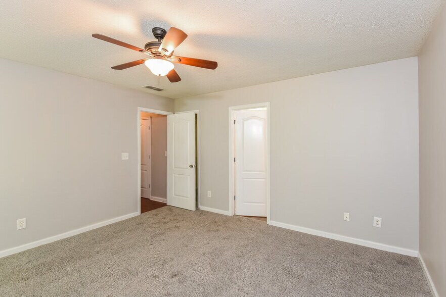 Building Photo - 108 Mount Comet Ct