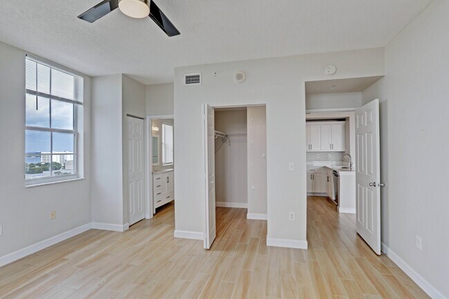 Building Photo - 651 Okeechobee Blvd