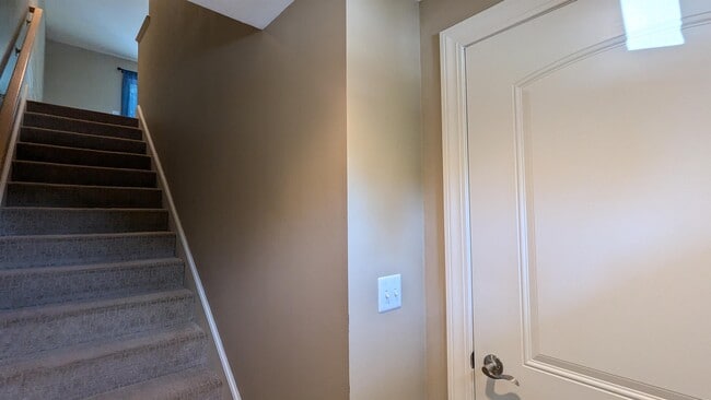 Building Photo - 69 Breckenridge Way