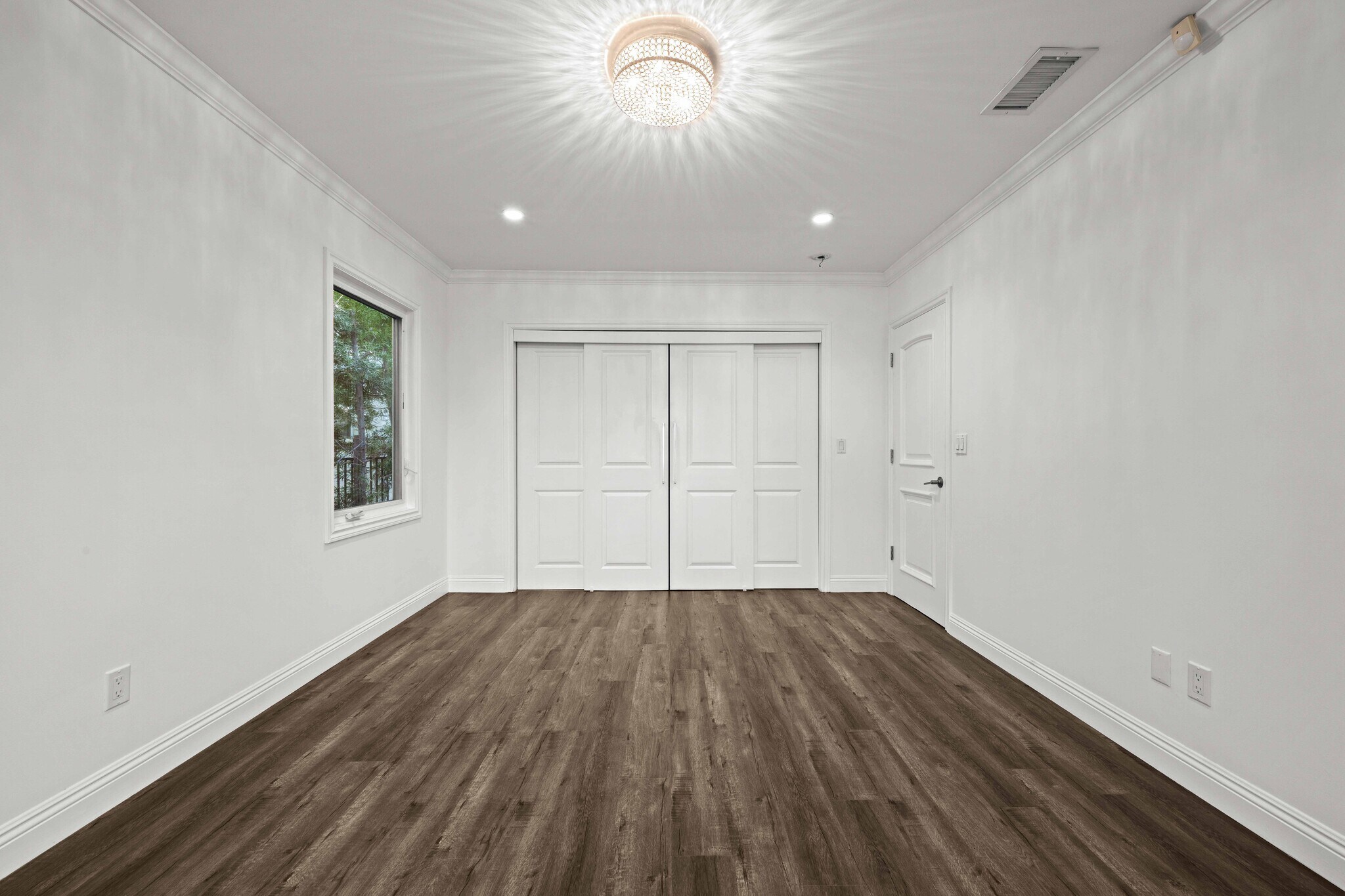 Building Photo - 1621 Hi Point St