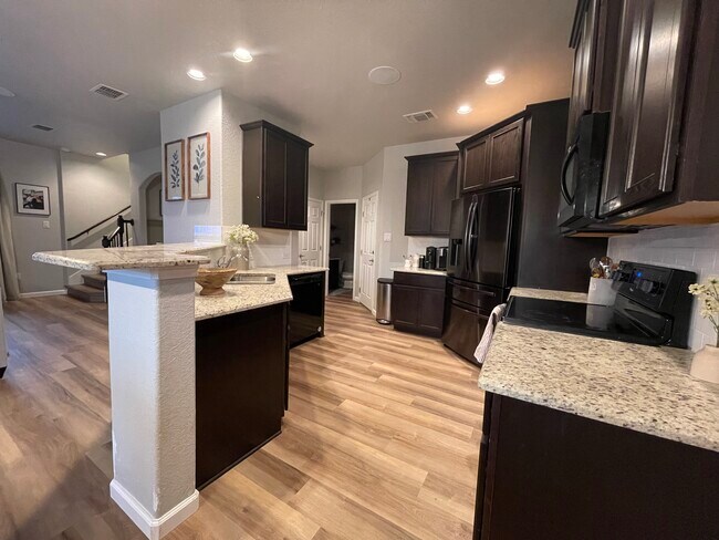 Building Photo - 1307 Oriole Ct