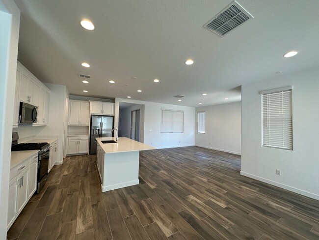Building Photo - BRAND NEW HOME WARNER MEADOW GILBERT