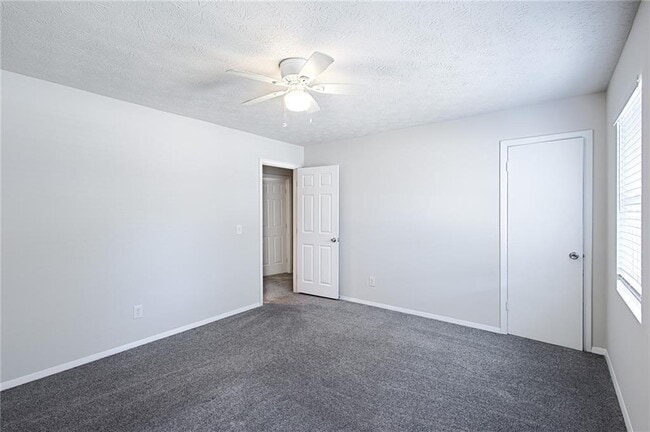 Building Photo - 5740 Old Gordon Rd