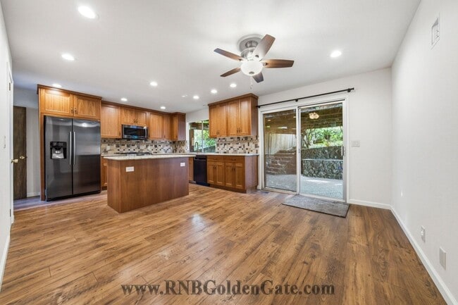Building Photo - Gorgeous home with spacious yard in Kentfield for rent!
