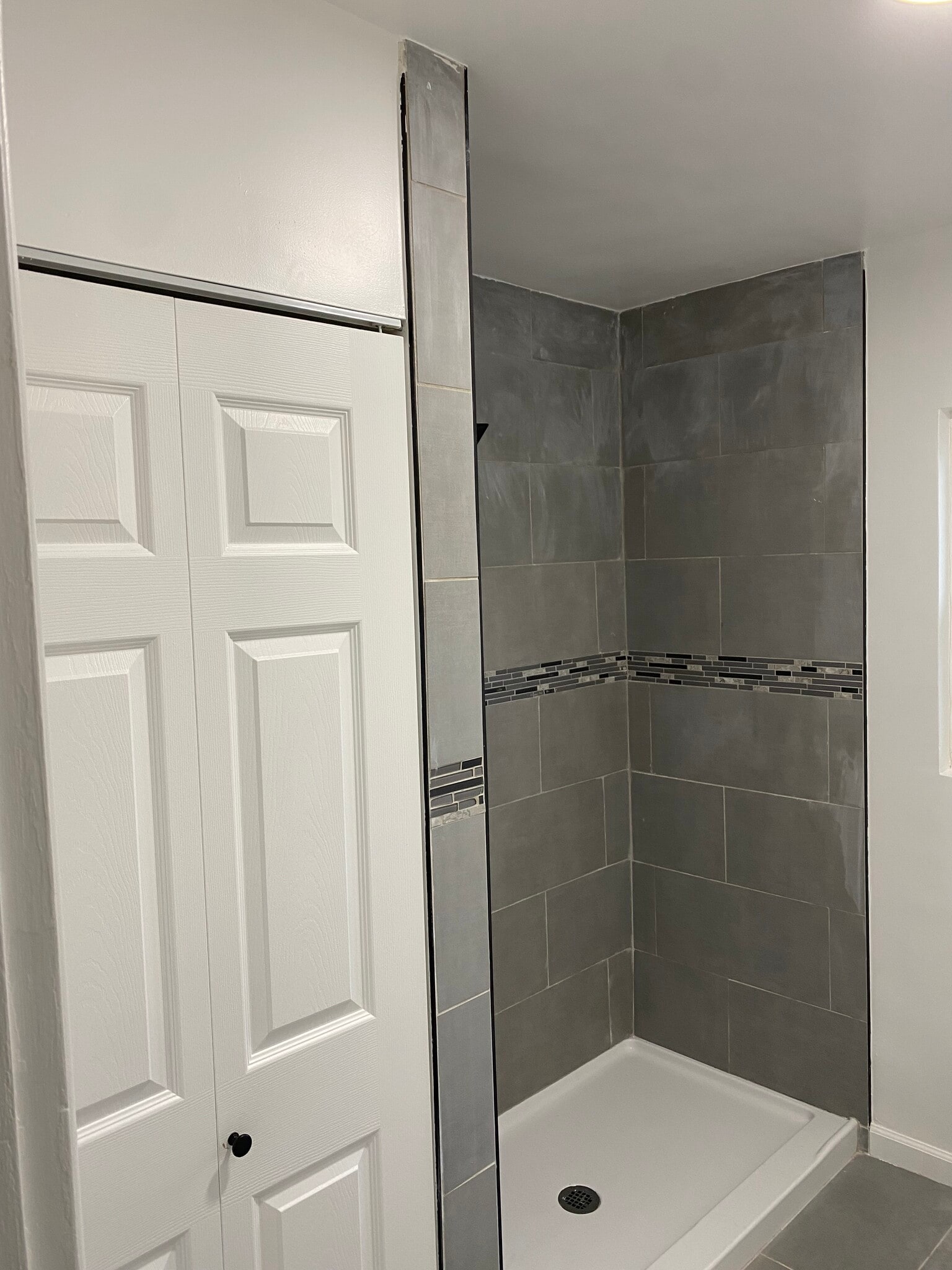 Building Photo - 2406 W Imperial Hwy