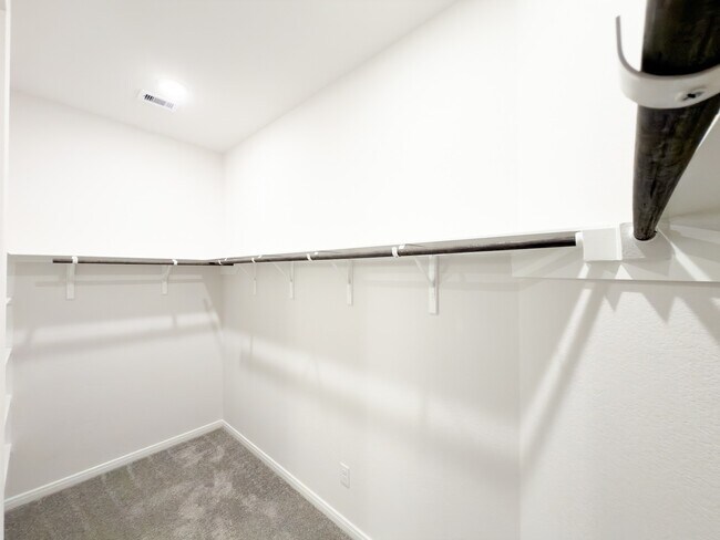 Building Photo - 42504 Rustico Rd