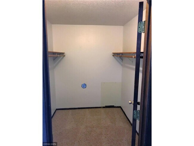 Building Photo - 415 S Wasson Ln