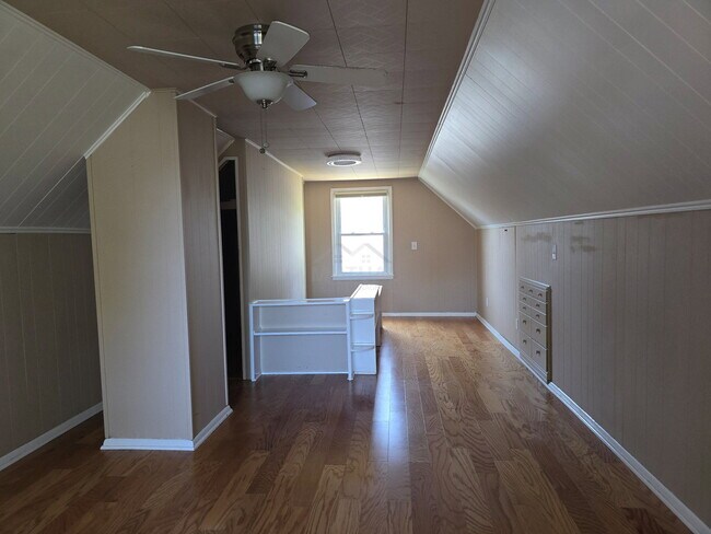 Building Photo - 534 Ardmore Dr