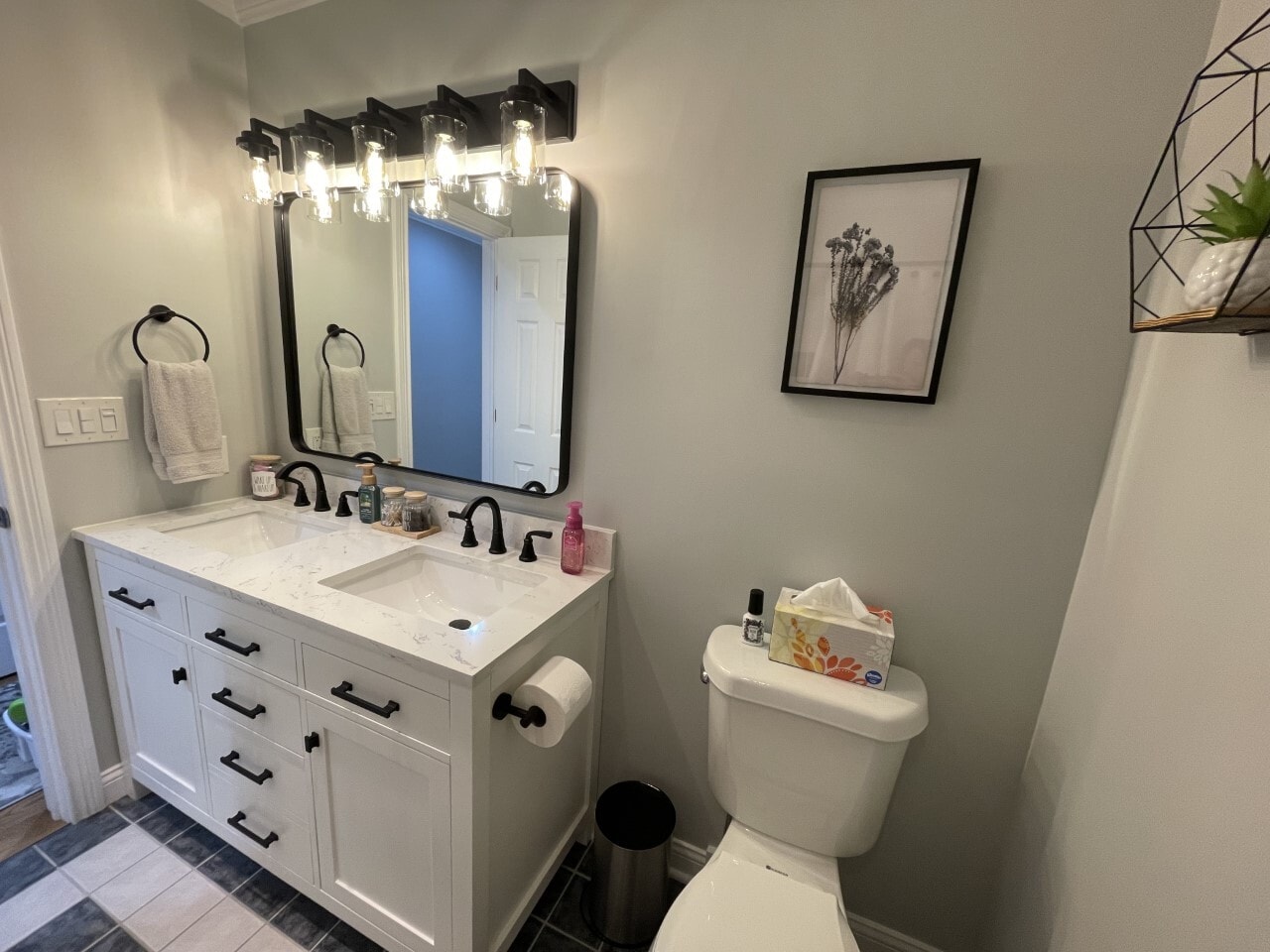 Hall Bathroom - 1555 Saint Joseph Cir