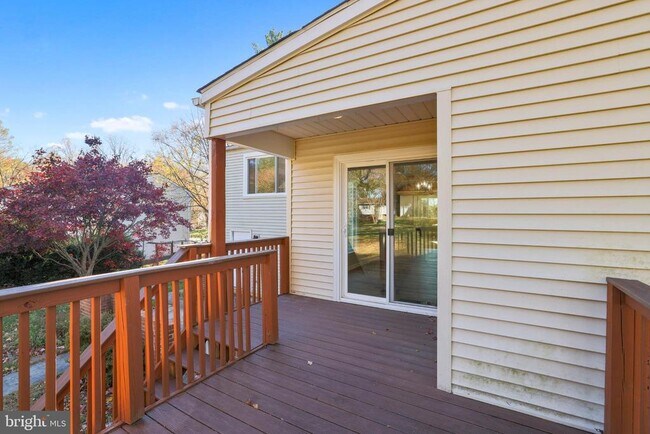 Building Photo - 10622 Cavalcade St