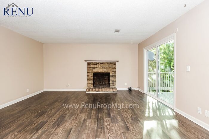 Building Photo - 745 Long Hunter Ct