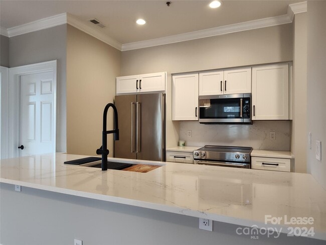 Building Photo - 1129 Park West Dr