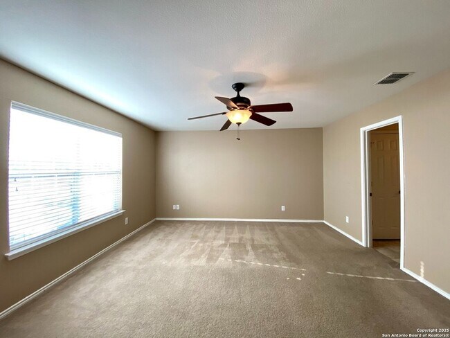 Building Photo - 215 Coopers Hawk