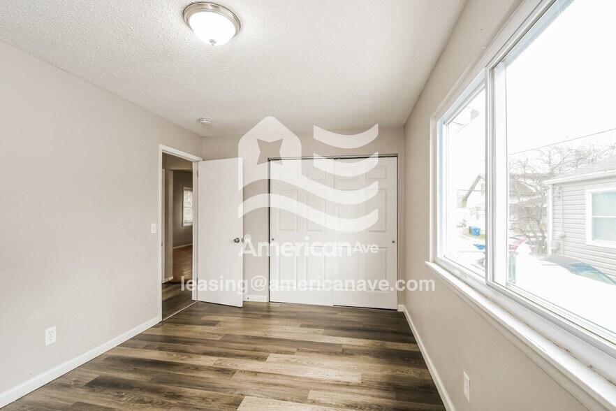 Building Photo - 4904 Tiemann Ave