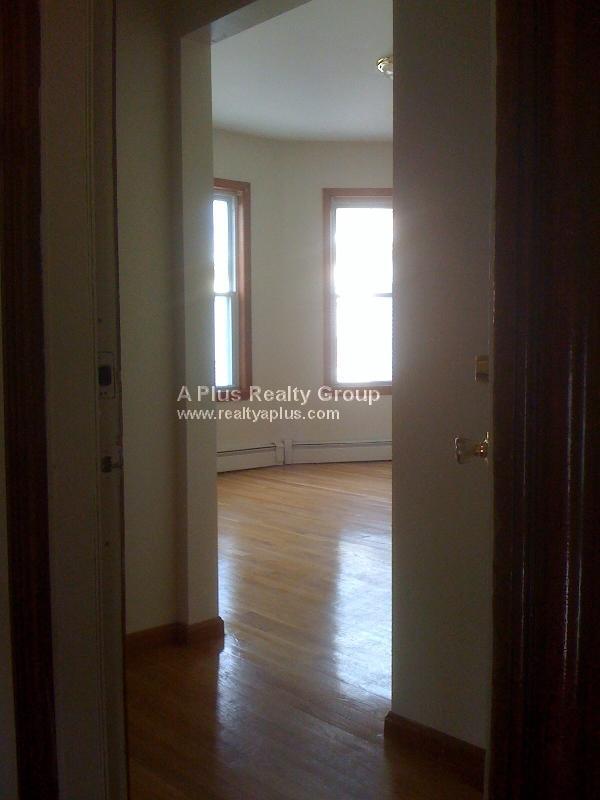 Building Photo - 10 Buckley Ave