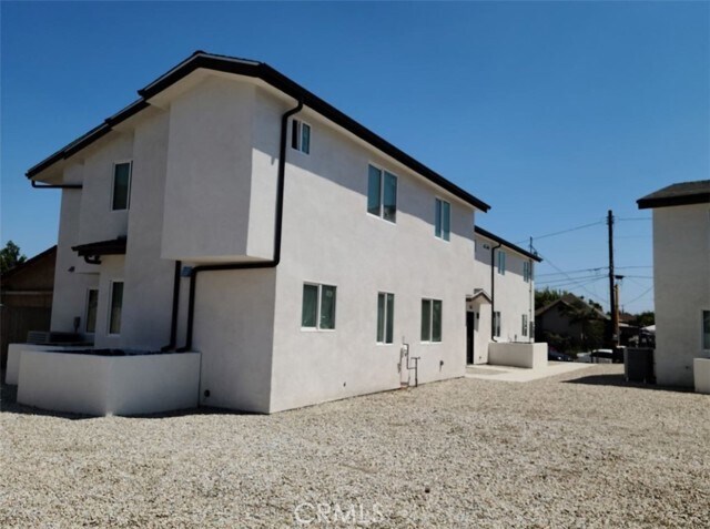 Primary Photo - 1637 E 33rd St