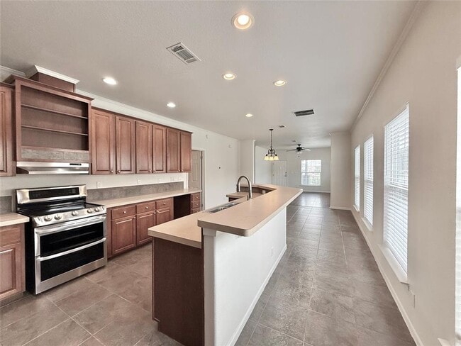 Building Photo - 289 Heatherwood Dr