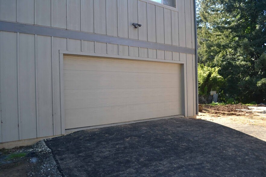 detached 2 car garage - 5246 Northridge Road